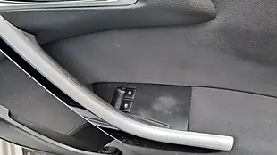 Used 2013 Vauxhall Astra Sri White - Interior and Exterior details 17