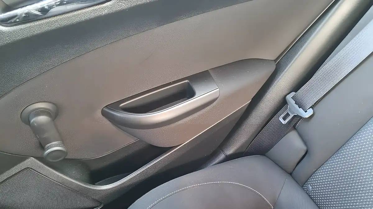 Used 2013 Vauxhall Astra Sri White - Interior and Exterior details 19