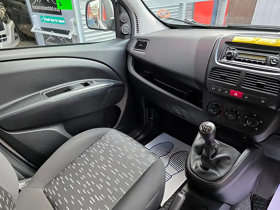 Used 2013 Vauxhall Combo 2300 L1H1 White - Interior and Exterior details 12