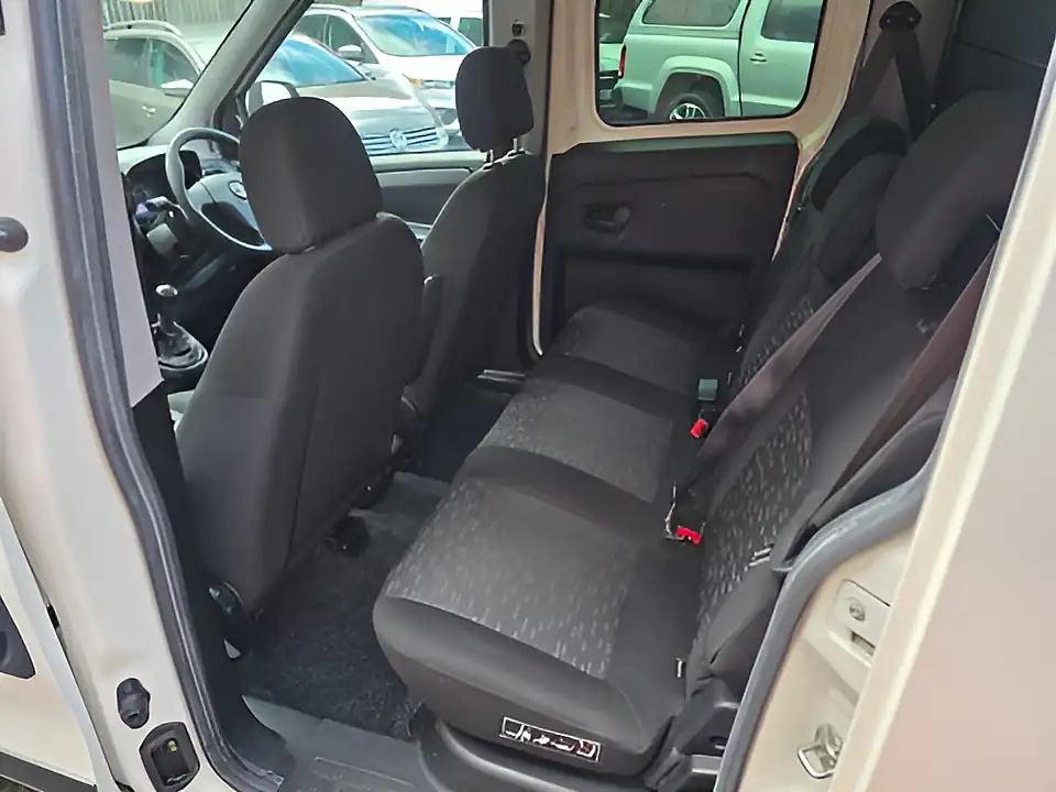 Used 2013 Vauxhall Combo 2300 L1H1 White - Interior and Exterior details 15