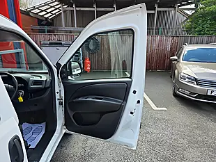 Used 2013 Vauxhall Combo 2300 L1H1 White - Interior and Exterior details 17