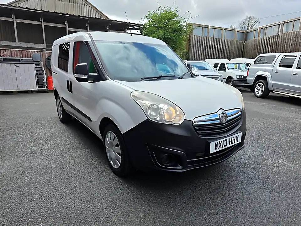 Used 2013 Vauxhall Combo 2300 L1H1 White - Interior and Exterior details 3