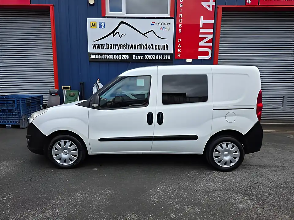 Used 2013 Vauxhall Combo 2300 L1H1 White - Interior and Exterior details 5