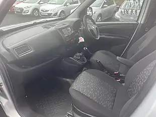Used 2013 Vauxhall Combo L2 H1 Silver - Interior and Exterior details 4