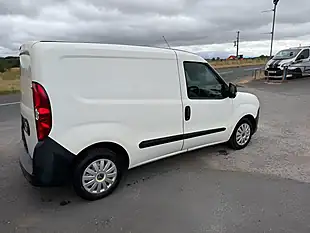 Used 2013 Vauxhall Combo Panel Van L1 H1 White - Interior and Exterior details 3