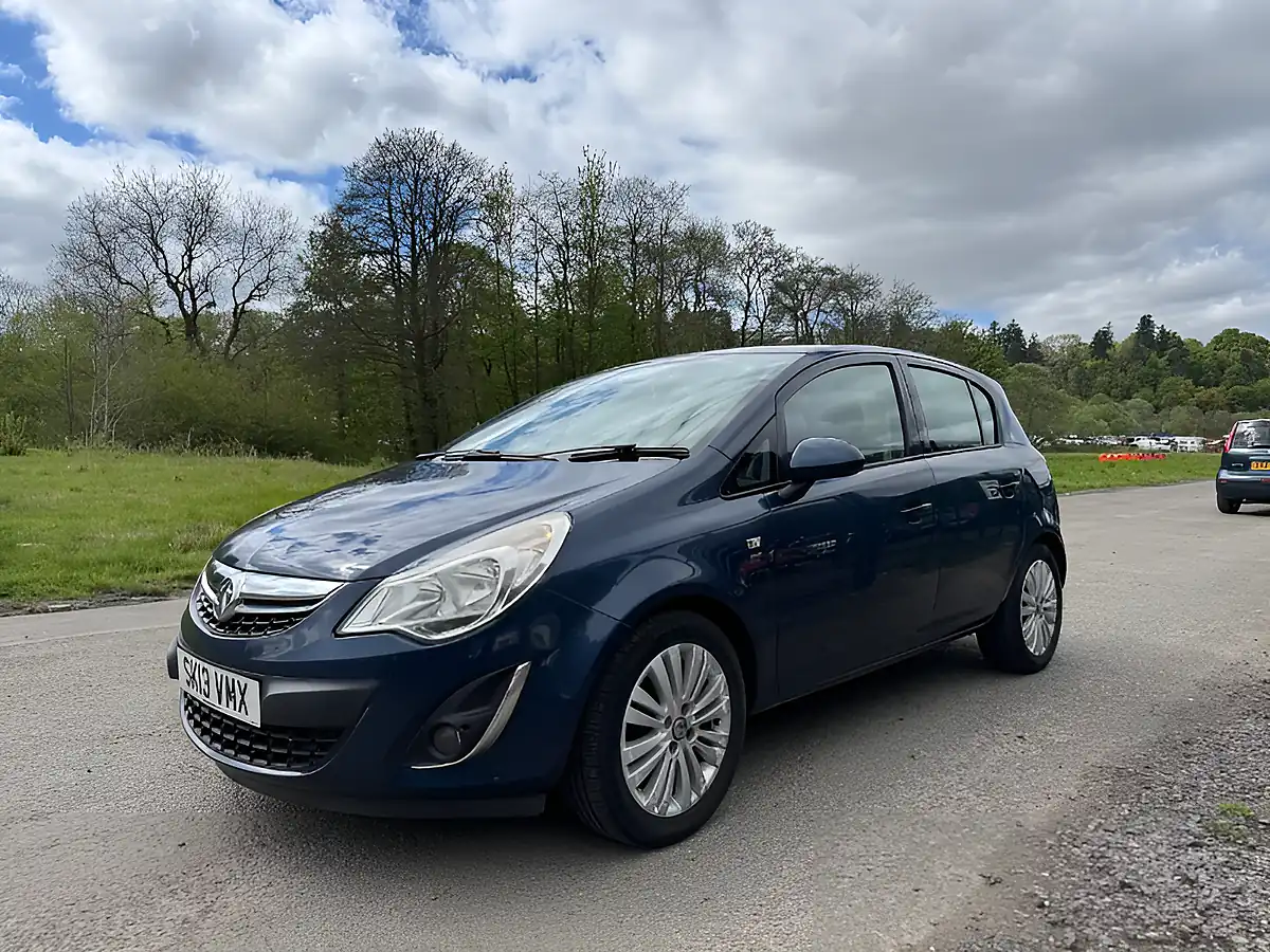 Used 2013 Vauxhall Corsa Energy Blue - Interior and Exterior details 4