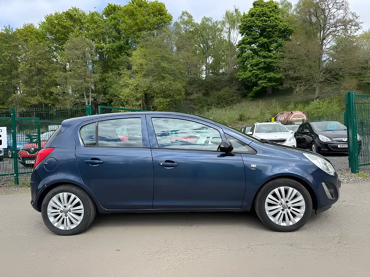 Used 2013 Vauxhall Corsa Energy Blue - Interior and Exterior details 9