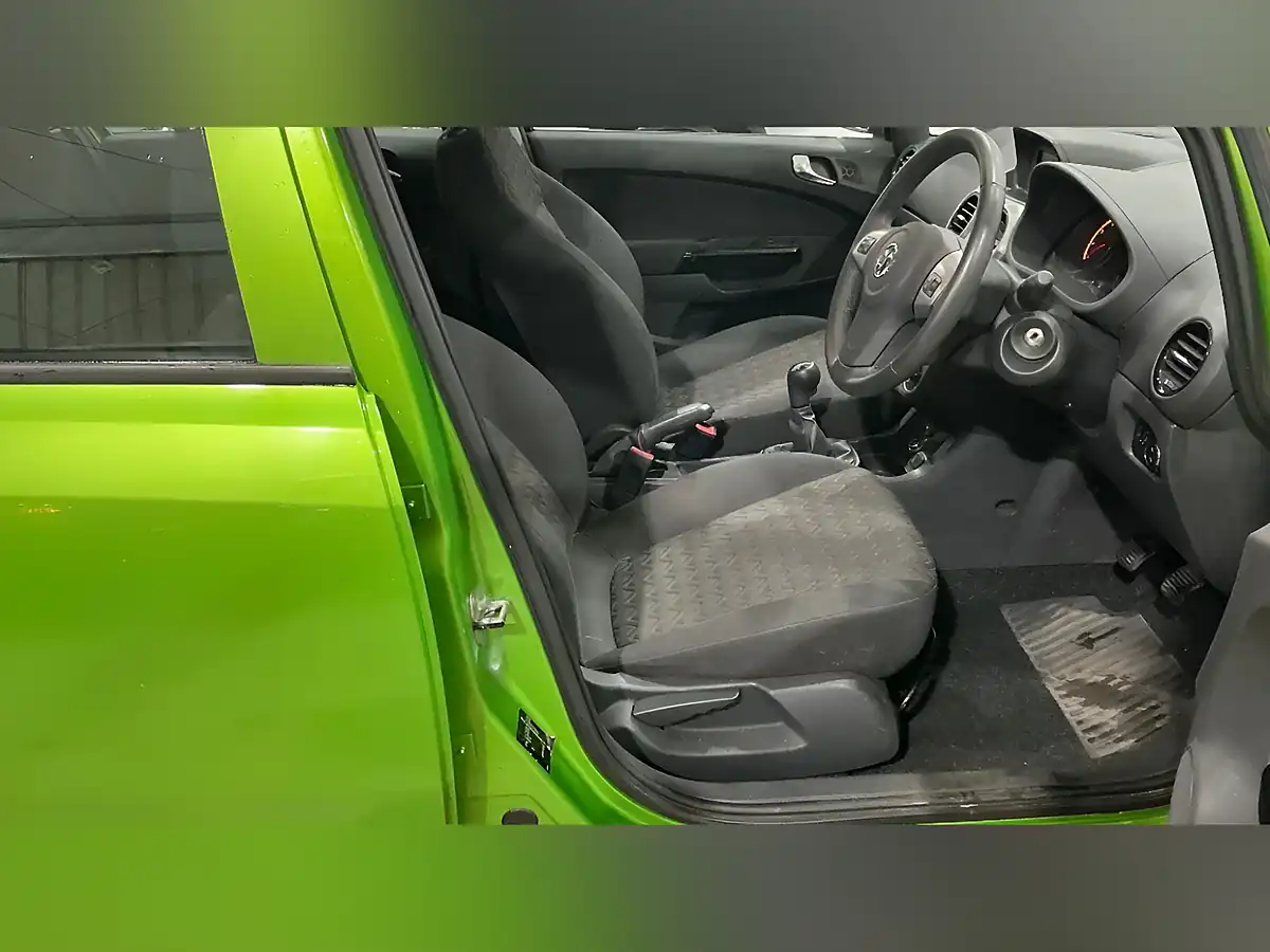 Used 2013 Vauxhall Corsa Energy Green - Interior and Exterior details 7