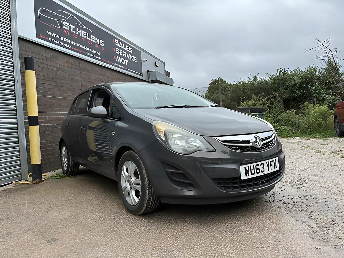 Used 2013 Vauxhall Corsa Exclusiv Ac Grey - Front View
