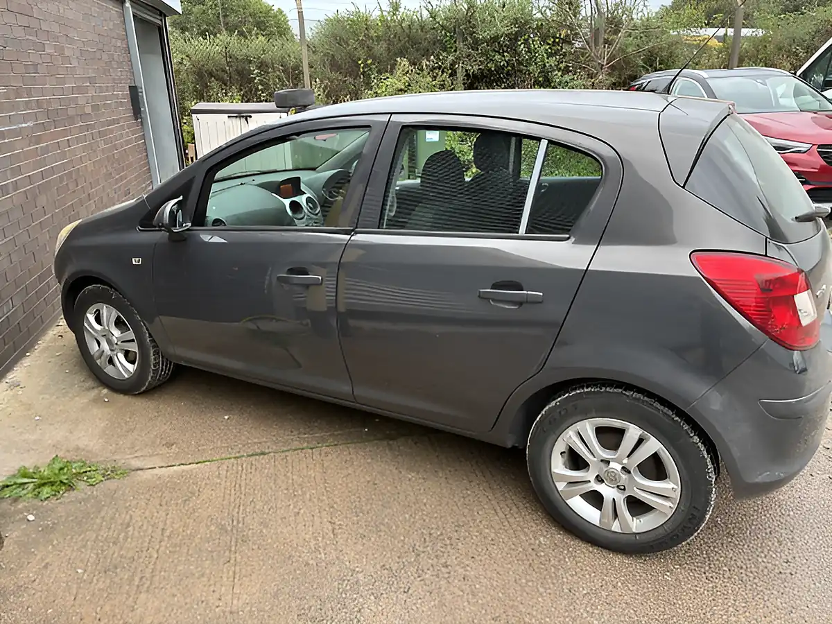 Used 2013 Vauxhall Corsa Exclusiv Ac Grey - Interior and Exterior details 13