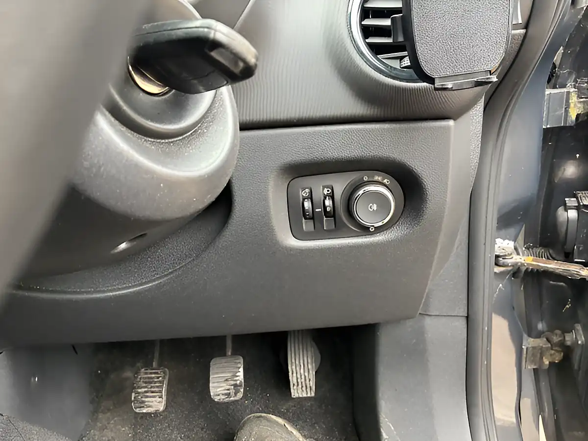 Used 2013 Vauxhall Corsa Exclusiv Ac Grey - Interior and Exterior details 19