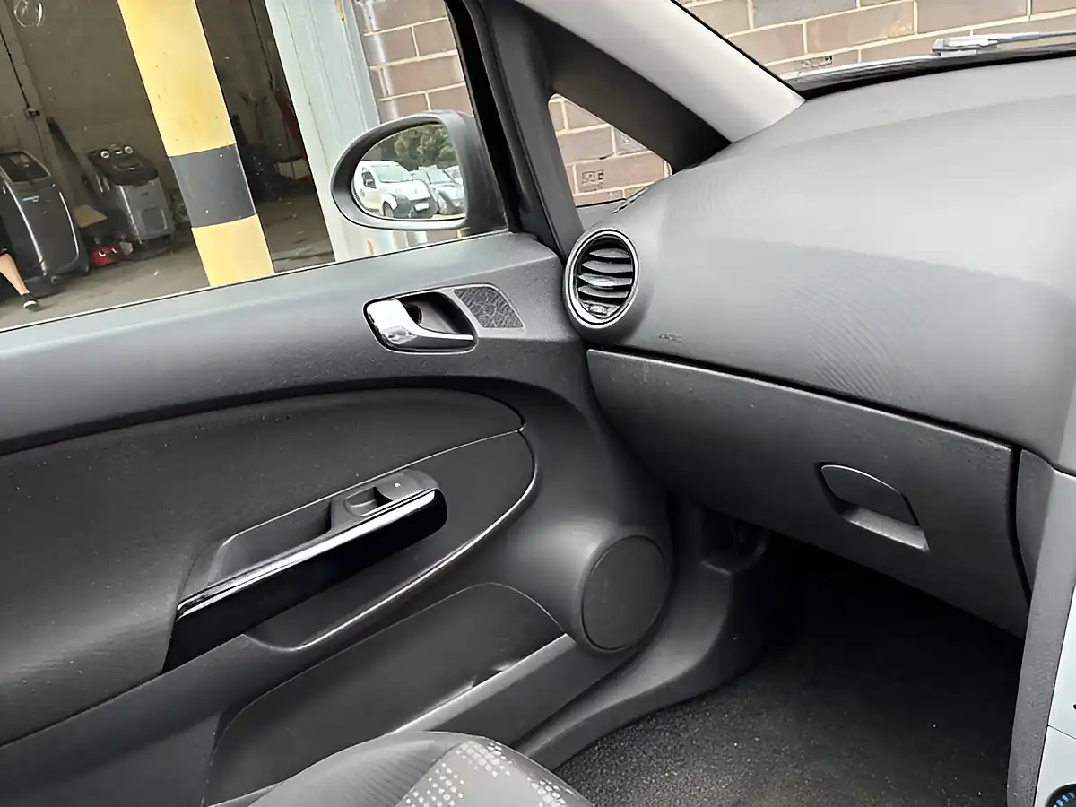 Used 2013 Vauxhall Corsa Exclusiv Ac Grey - Interior and Exterior details 20