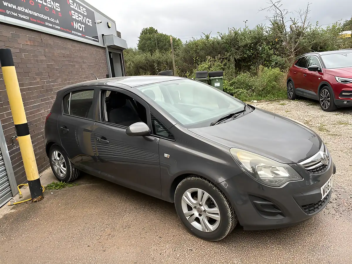 Used 2013 Vauxhall Corsa Exclusiv Ac Grey - Interior and Exterior details 6