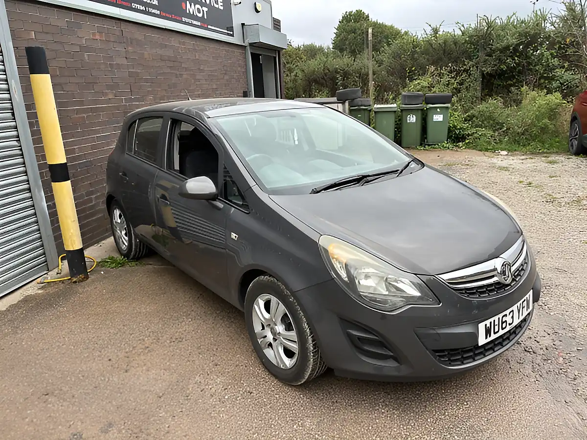 Used 2013 Vauxhall Corsa Exclusiv Ac Grey - Interior and Exterior details 7