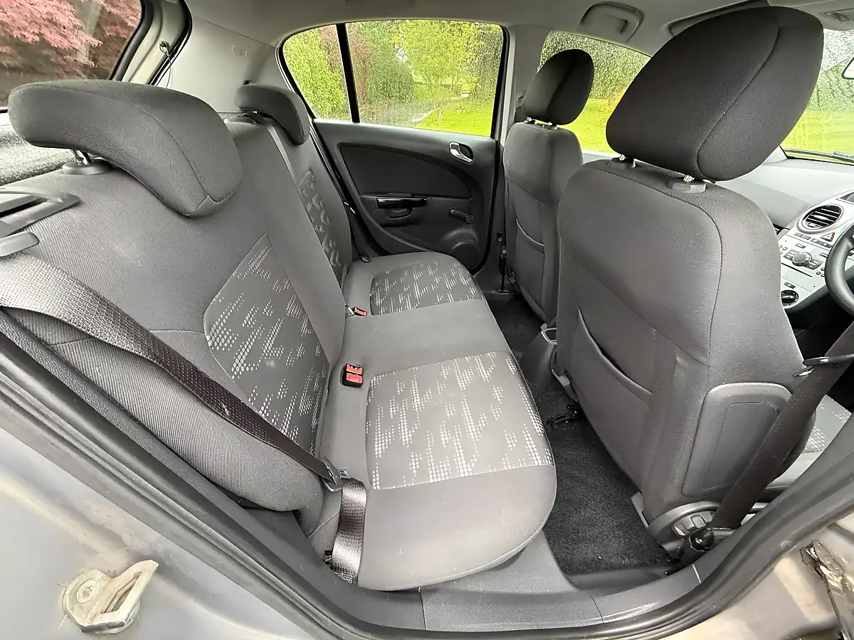 Used 2013 Vauxhall Corsa Executive Bronze - Interior and Exterior details 17