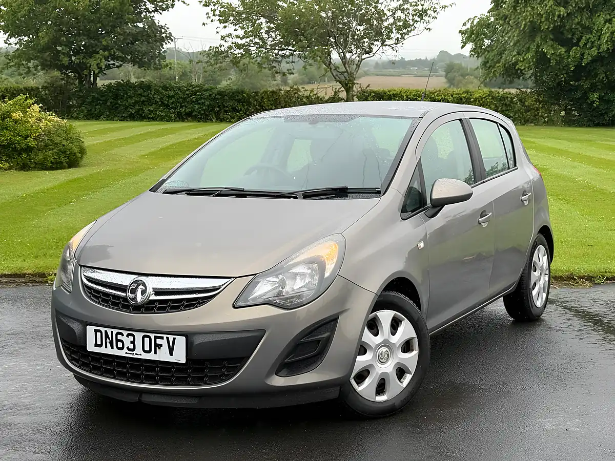 Used 2013 Vauxhall Corsa Executive Bronze - Interior and Exterior details 3