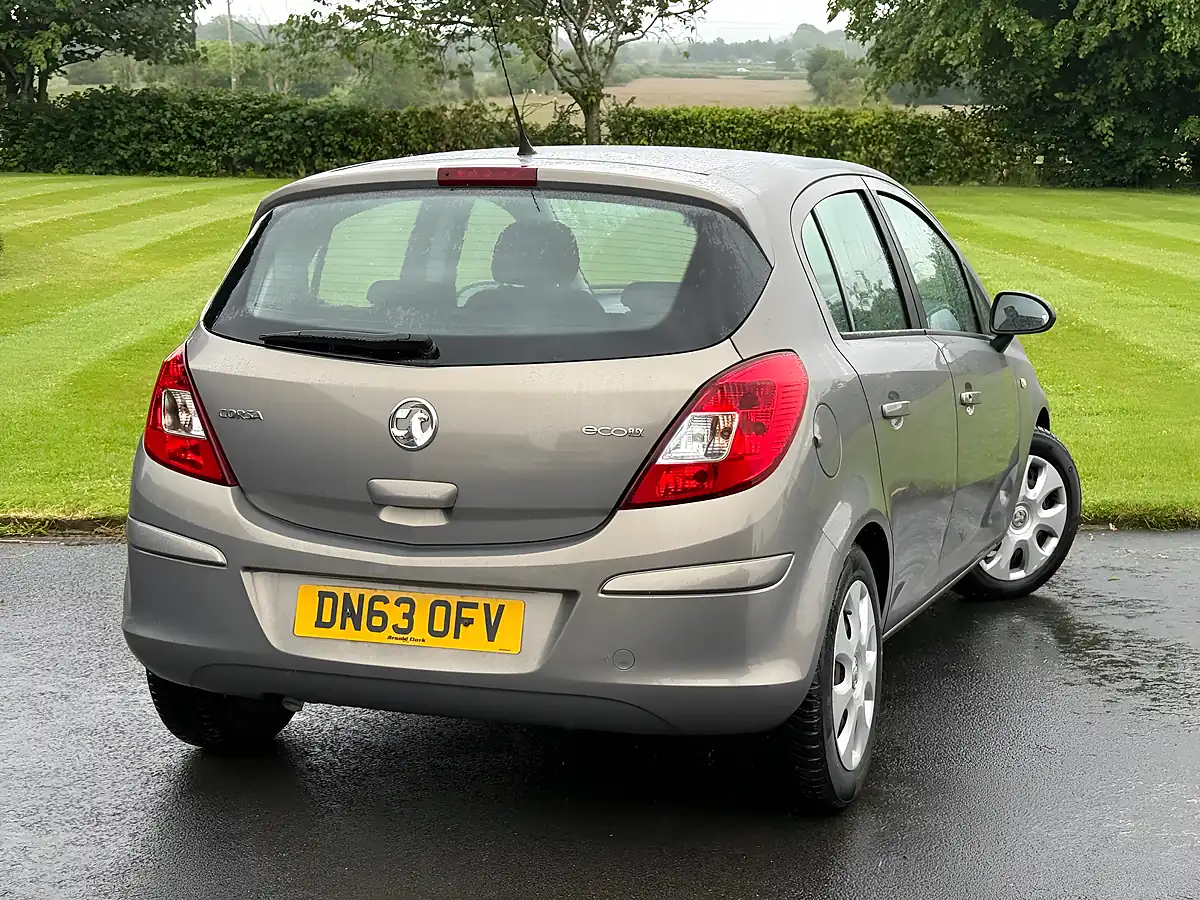 Used 2013 Vauxhall Corsa Executive Bronze - Interior and Exterior details 4