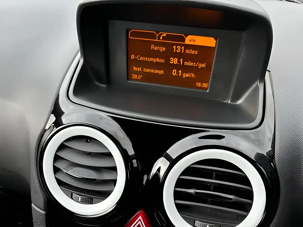 Used 2013 Vauxhall Corsa Limited Edition White - Interior and Exterior details 14