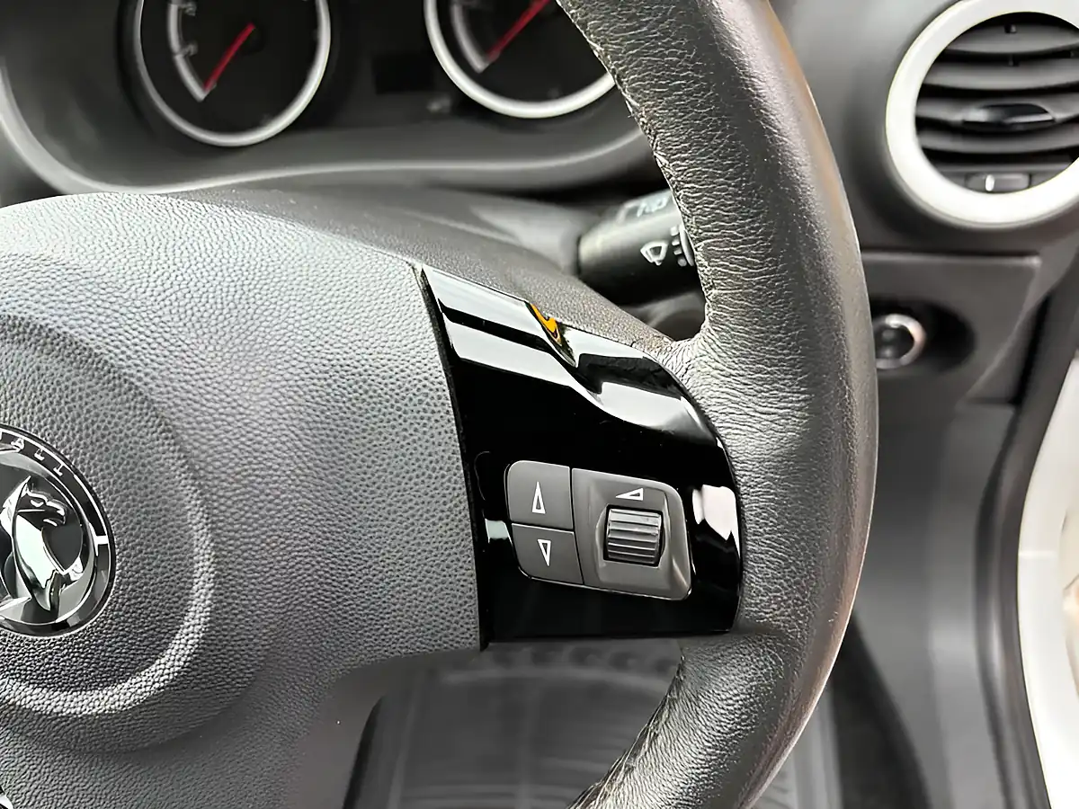 Used 2013 Vauxhall Corsa Limited Edition White - Interior and Exterior details 15