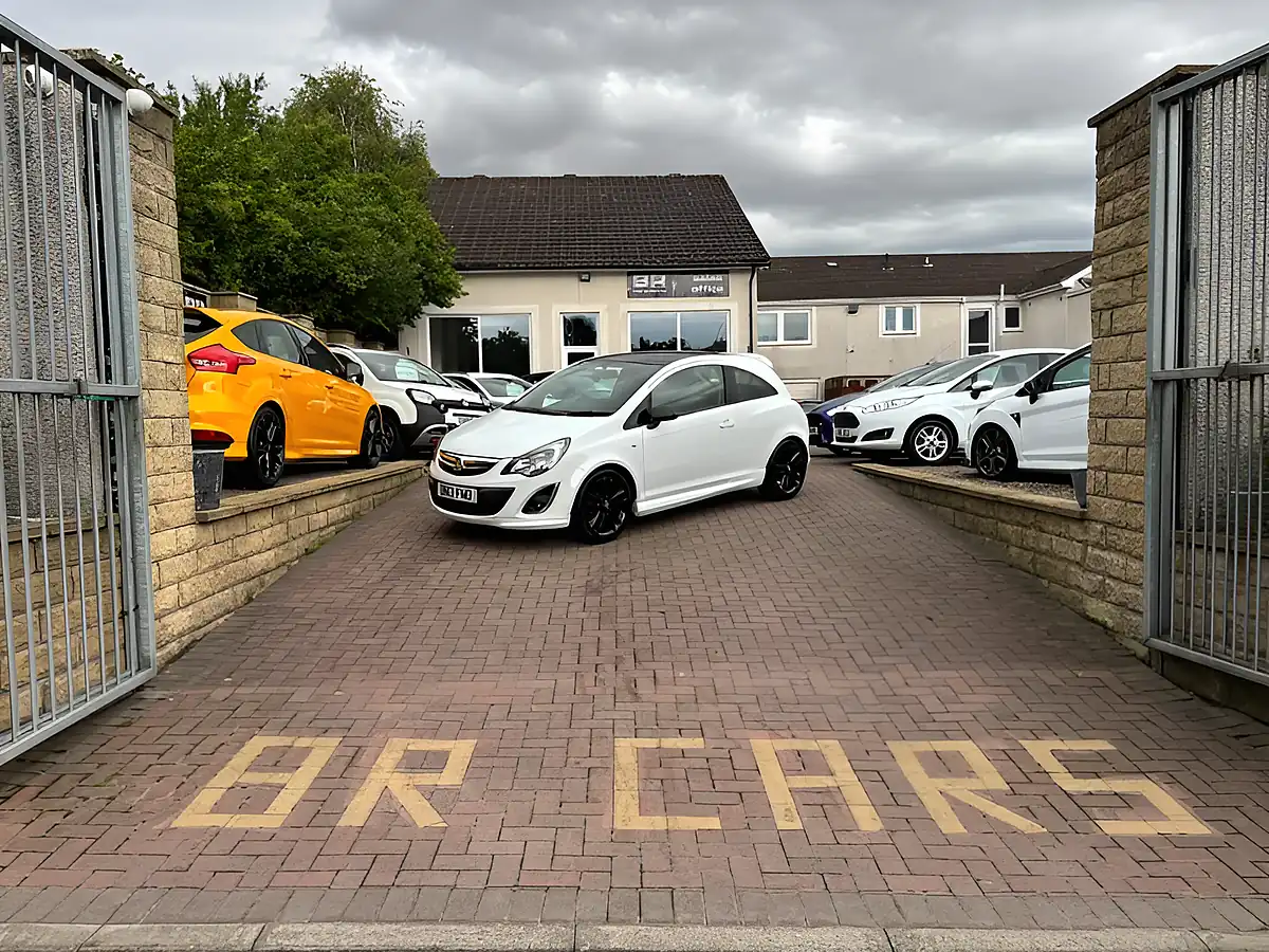 Used 2013 Vauxhall Corsa Limited Edition White - Interior and Exterior details 3