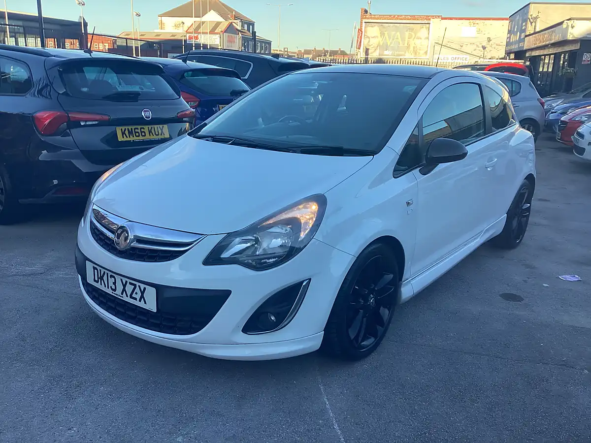 Used 2013 Vauxhall Corsa Limited Edition White - Interior and Exterior details 4