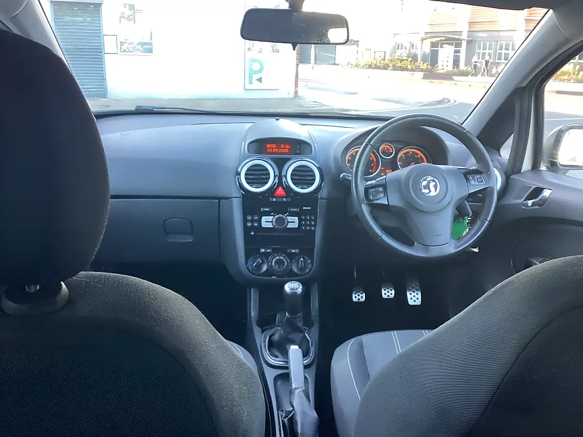 Used 2013 Vauxhall Corsa Limited Edition White - Interior and Exterior details 8