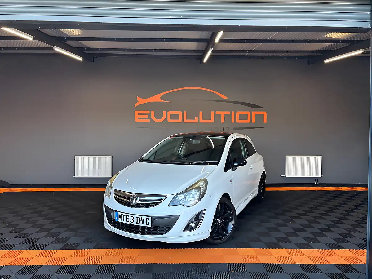 Used 2013 Vauxhall Corsa Limited Edition White - Front View