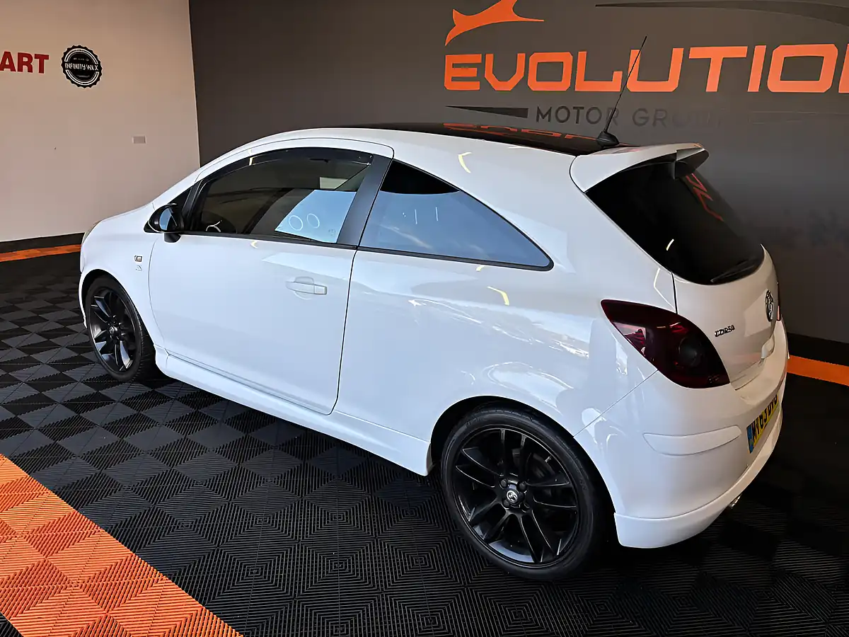Used 2013 Vauxhall Corsa Limited Edition White - Interior and Exterior details 3
