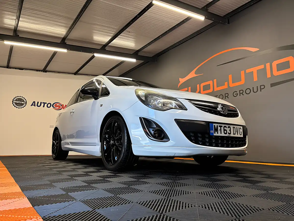 Used 2013 Vauxhall Corsa Limited Edition White - Interior and Exterior details 4