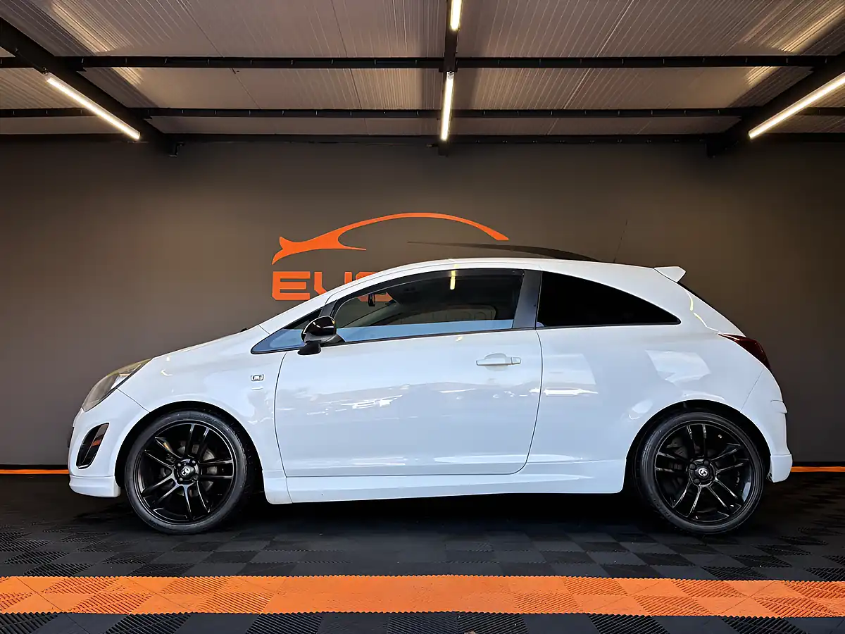 Used 2013 Vauxhall Corsa Limited Edition White - Interior and Exterior details 5