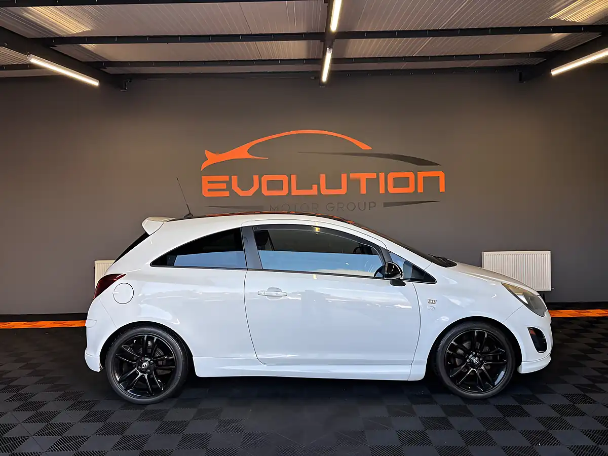 Used 2013 Vauxhall Corsa Limited Edition White - Interior and Exterior details 6