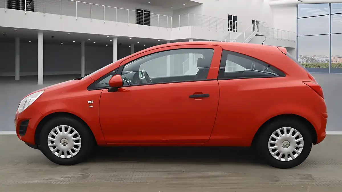 Used 2013 Vauxhall Corsa S Red - Interior and Exterior details 6