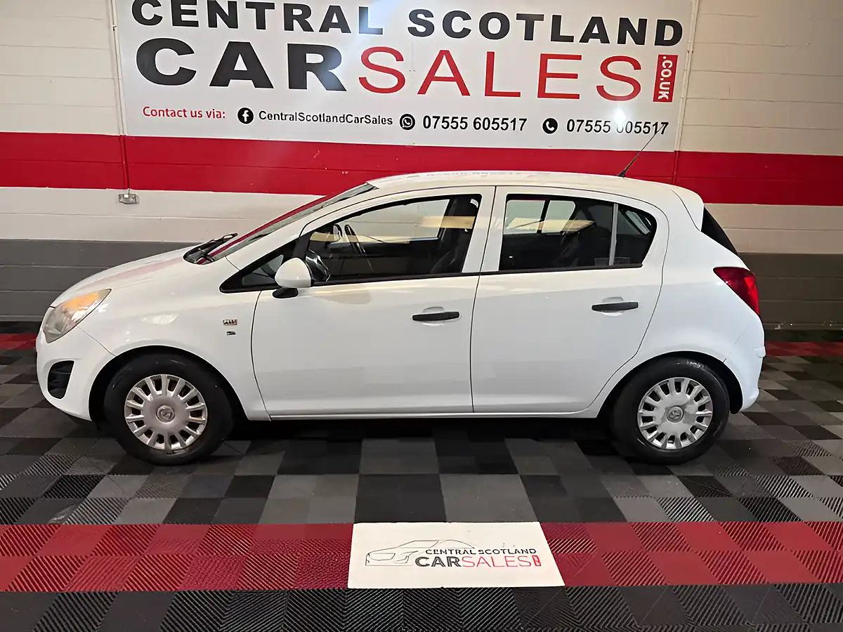 Used 2013 Vauxhall Corsa S White - Interior and Exterior details 10