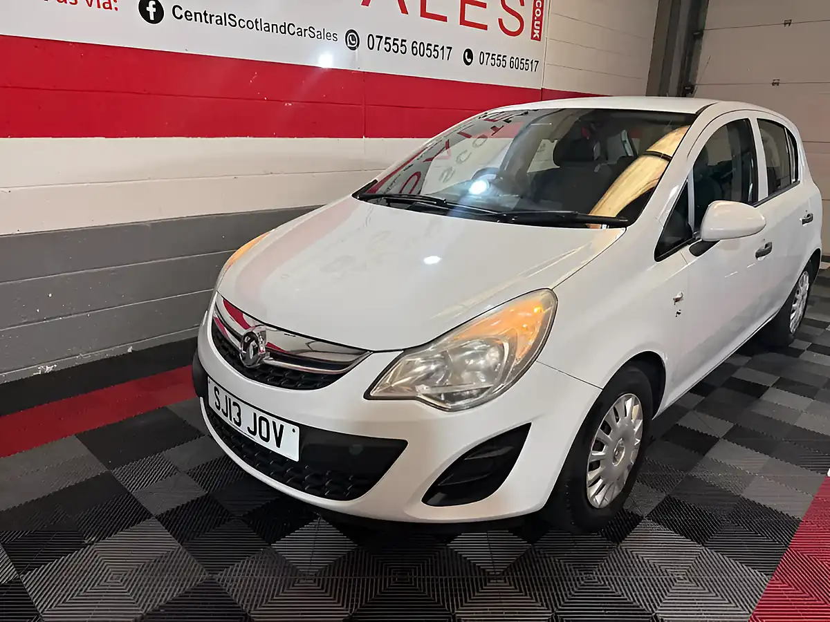 Used 2013 Vauxhall Corsa S White - Interior and Exterior details 7