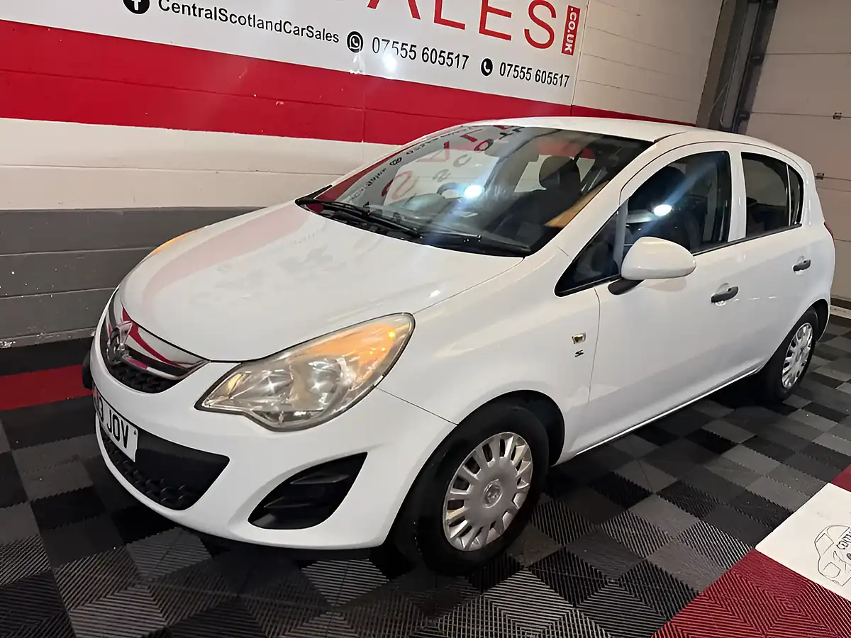 Used 2013 Vauxhall Corsa S White - Interior and Exterior details 8