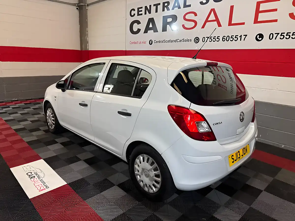 Used 2013 Vauxhall Corsa S White - Interior and Exterior details 9