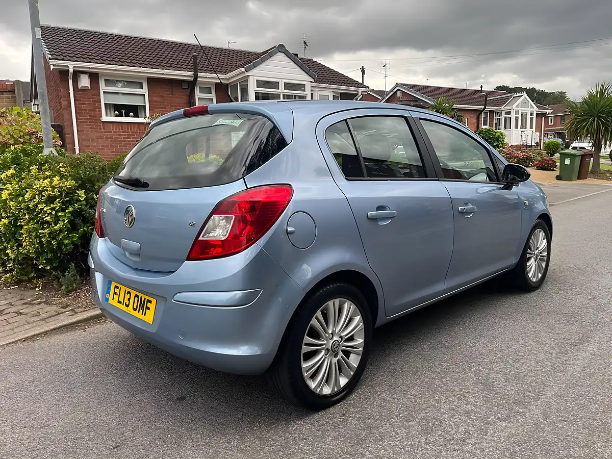 Used 2013 Vauxhall Corsa Se Blue - Interior and Exterior details 10