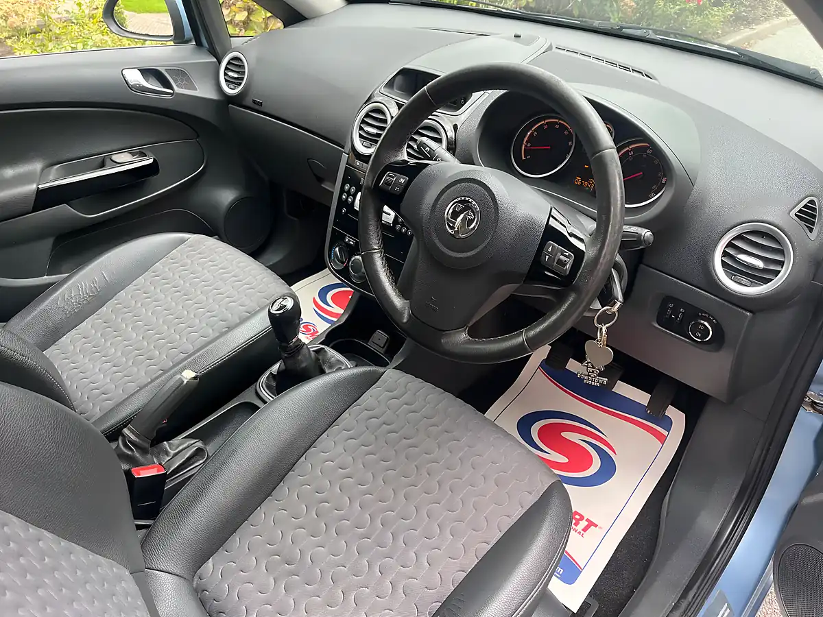 Used 2013 Vauxhall Corsa Se Blue - Interior and Exterior details 11