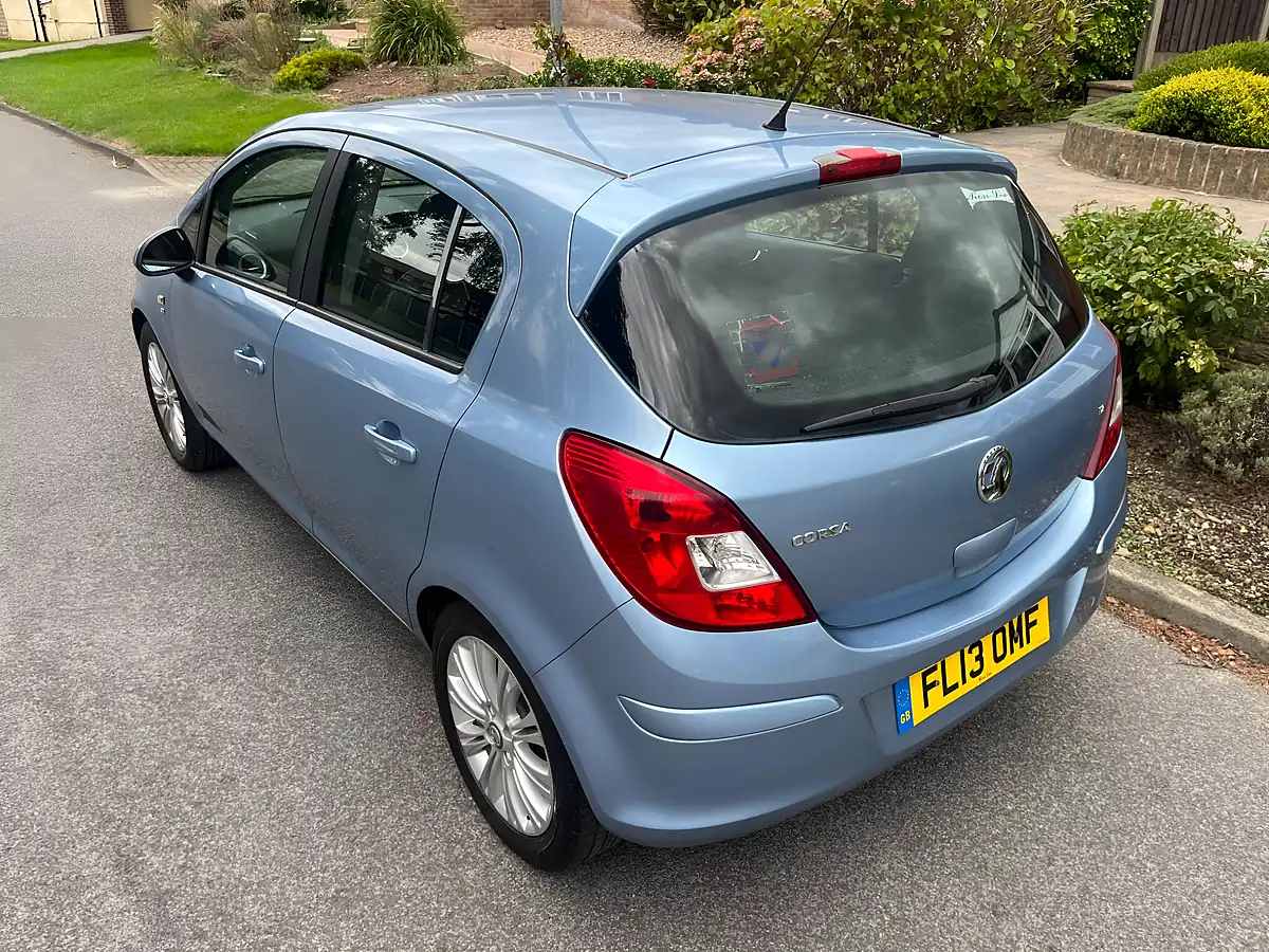 Used 2013 Vauxhall Corsa Se Blue - Interior and Exterior details 20