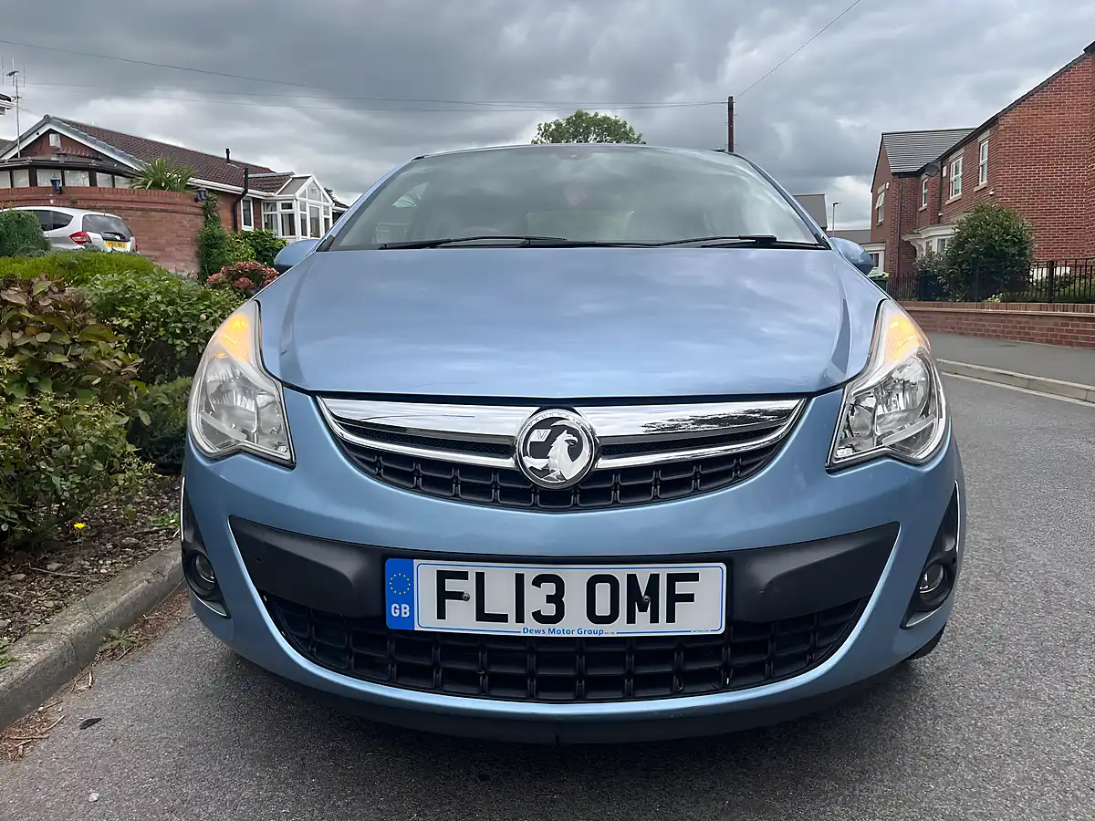 Used 2013 Vauxhall Corsa Se Blue - Interior and Exterior details 6