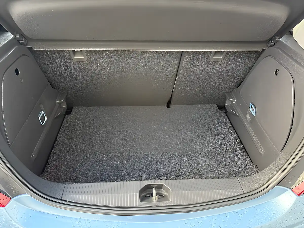 Used 2013 Vauxhall Corsa Se Crinan Blue - Interior and Exterior details 19