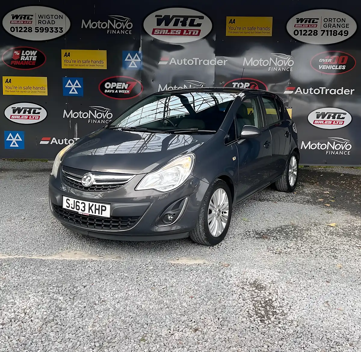 Used 2013 Vauxhall Corsa Se Grey - Front View