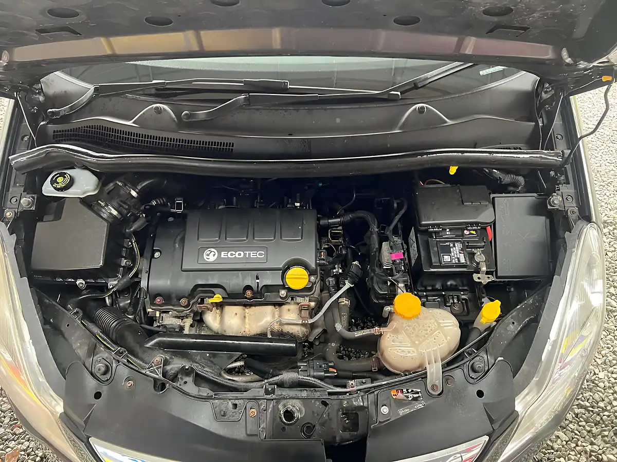 Used 2013 Vauxhall Corsa Se Grey - Interior and Exterior details 17