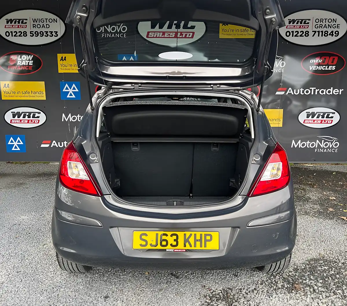 Used 2013 Vauxhall Corsa Se Grey - Interior and Exterior details 8