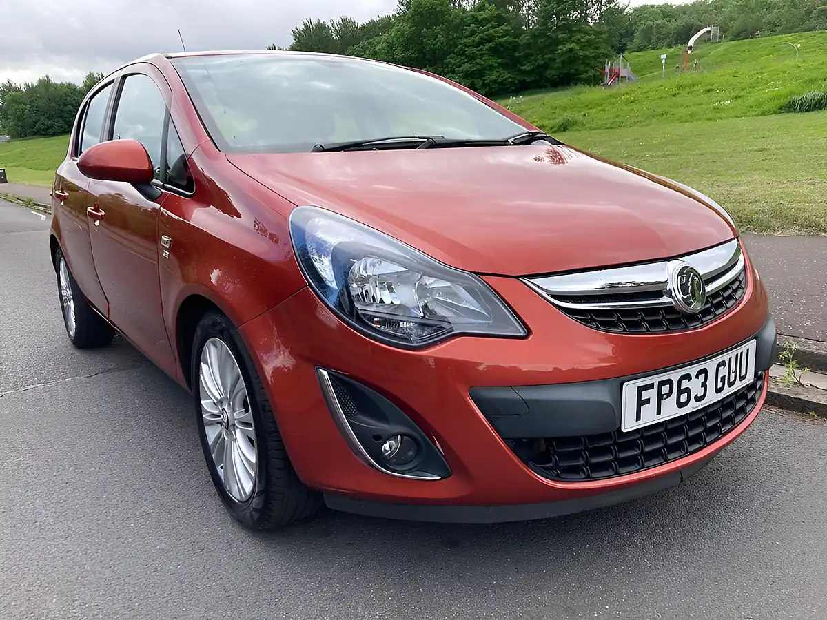 Used 2013 Vauxhall Corsa Se Red - Front View