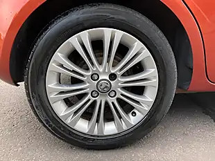 Used 2013 Vauxhall Corsa Se Red - Interior and Exterior details 10