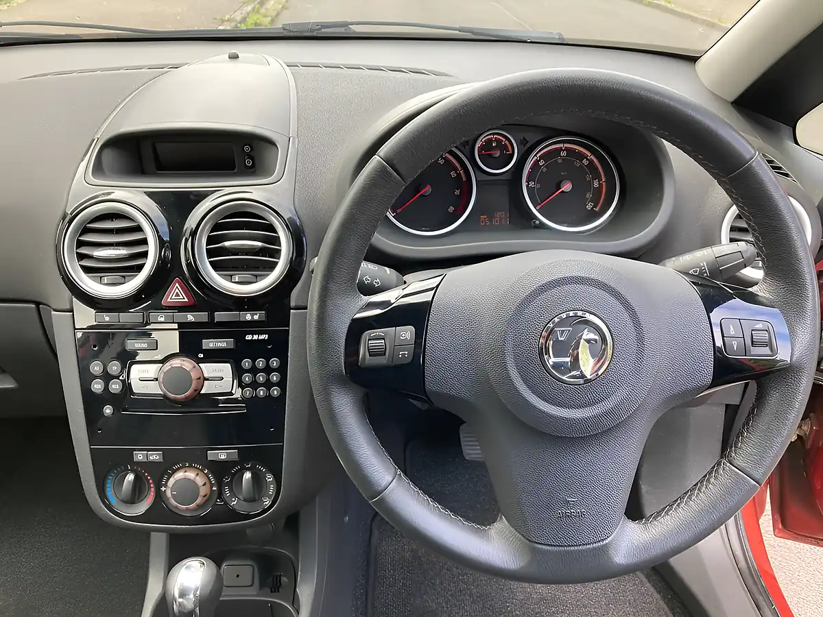 Used 2013 Vauxhall Corsa Se Red - Interior and Exterior details 16