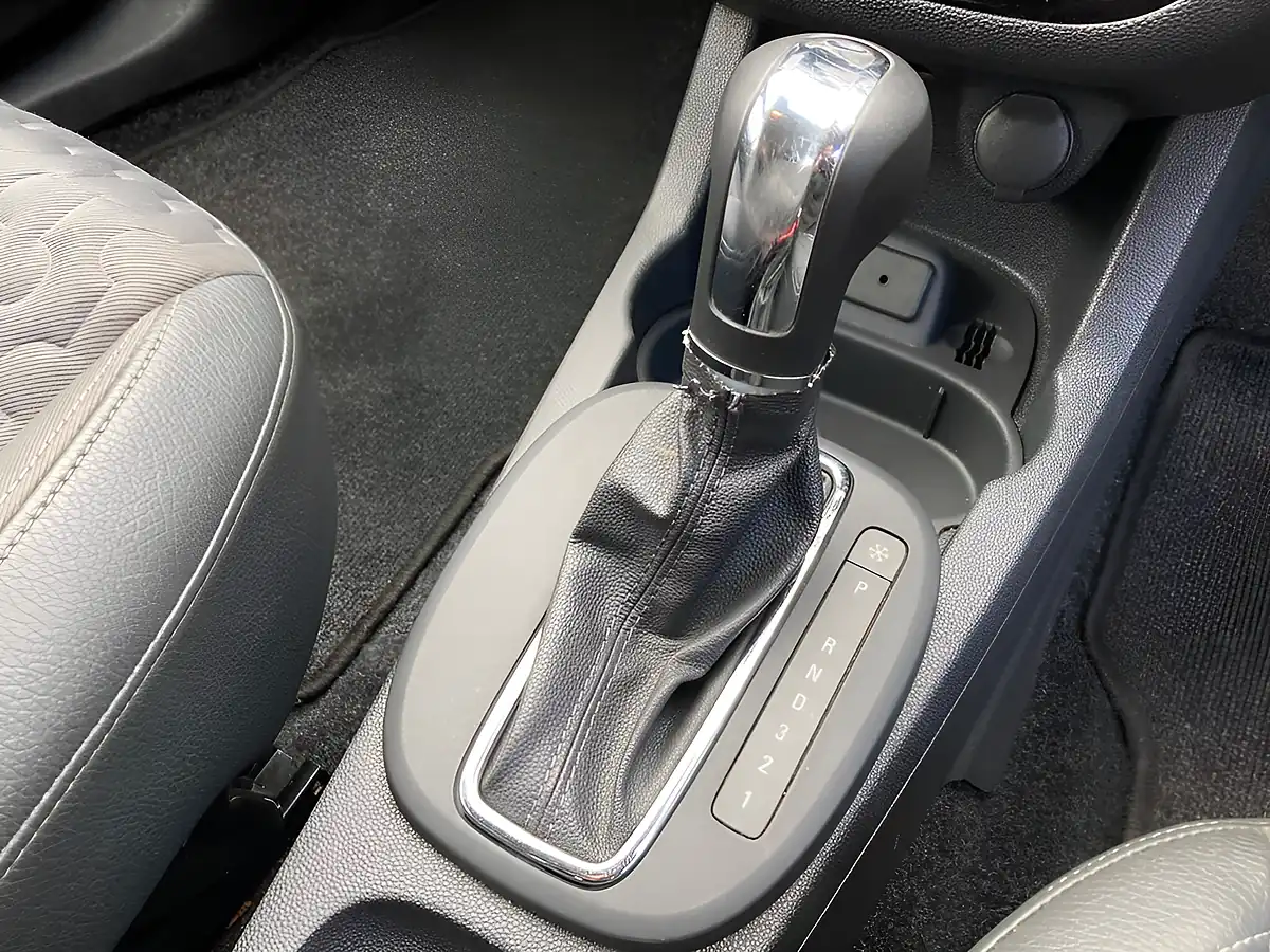 Used 2013 Vauxhall Corsa Se Red - Interior and Exterior details 19