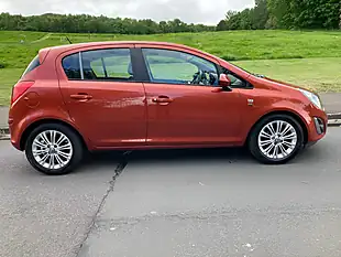 Used 2013 Vauxhall Corsa Se Red - Interior and Exterior details 2