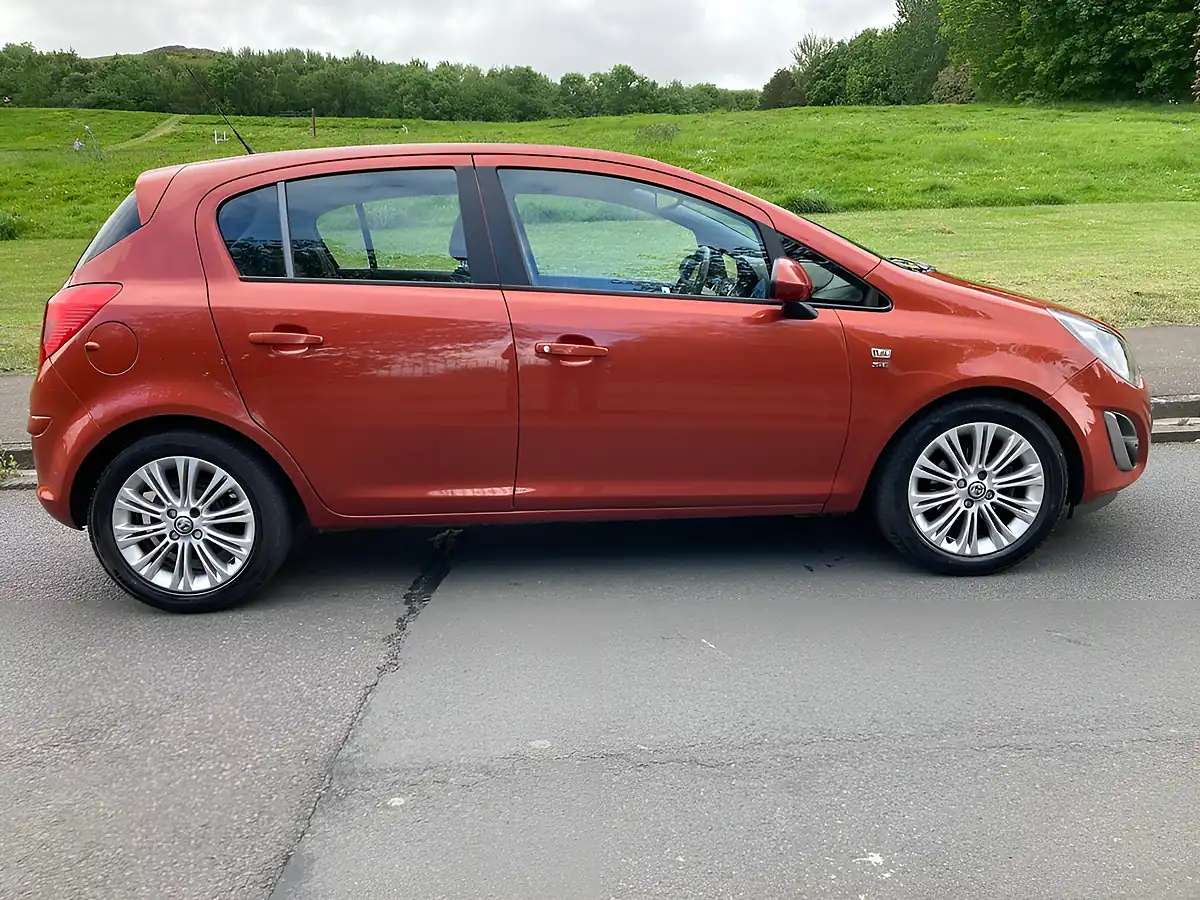 Used 2013 Vauxhall Corsa Se Red - Interior and Exterior details 2